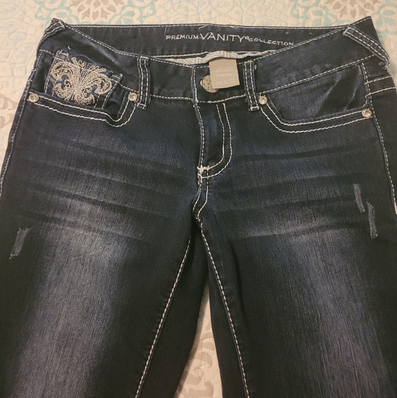 Premium Vanity Jeans - Picture 1 of 4